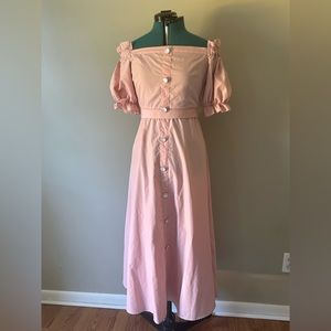 Thick fabric, off the shoulders, worn only once